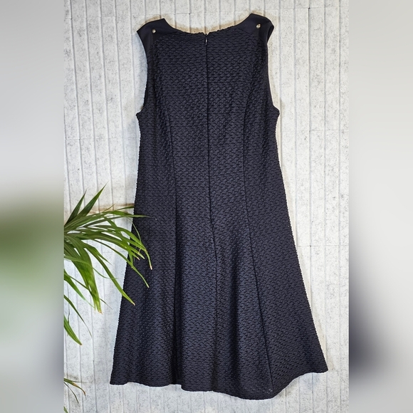 LOFT Women’s Dress Size 10 Navy Textured Sleeveless A-Line Work Party - Picture 2 of 2